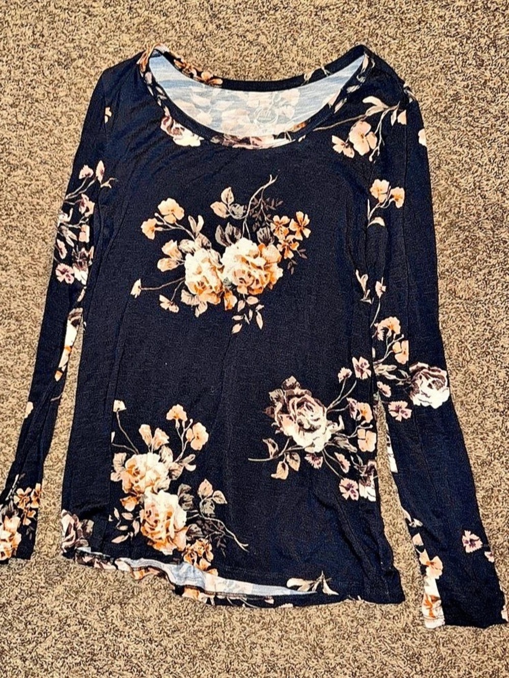 24/7 Comfort Apparel Floral Long Sleeve Top Size Medium